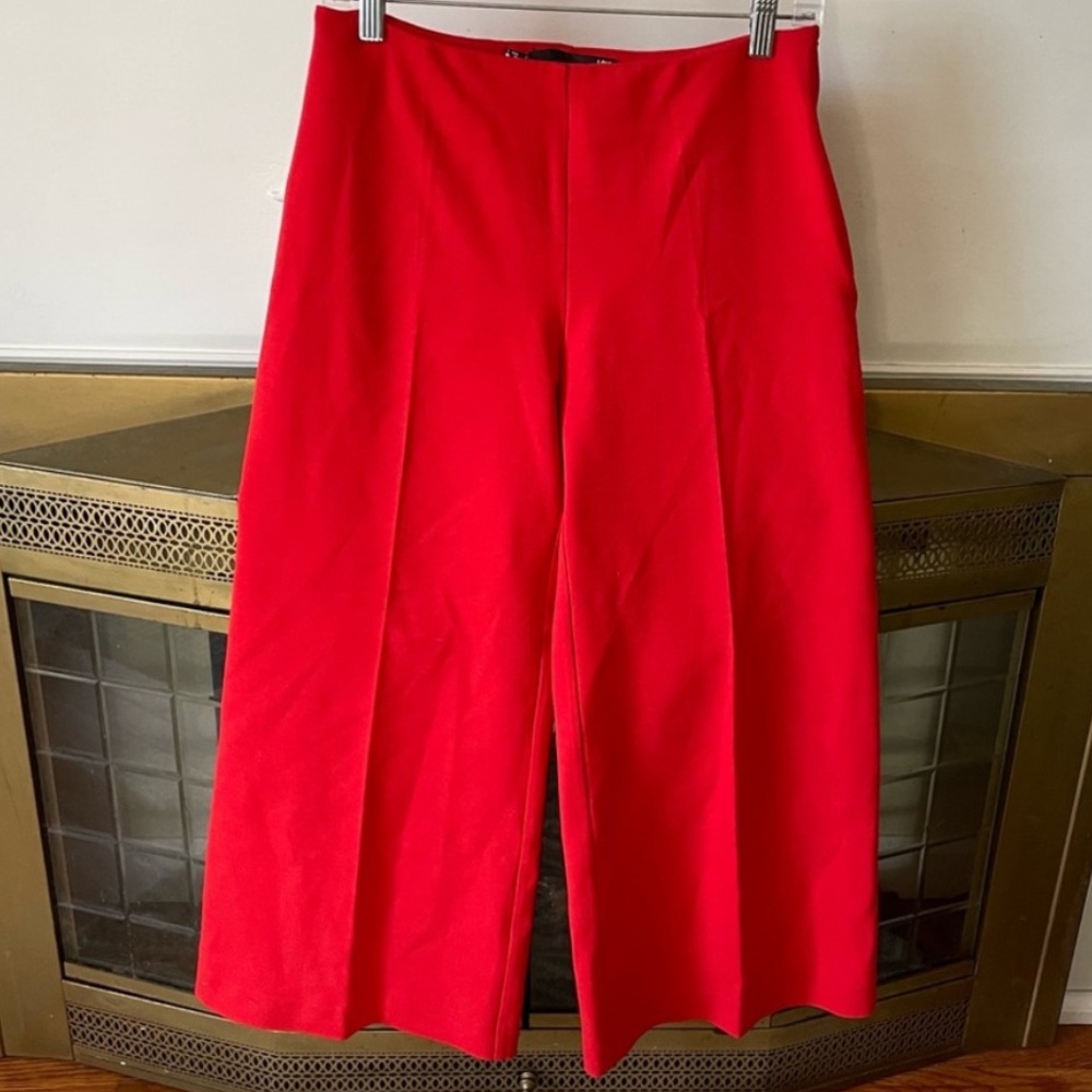Moschino Bold Red Wide Leg Capri Pants